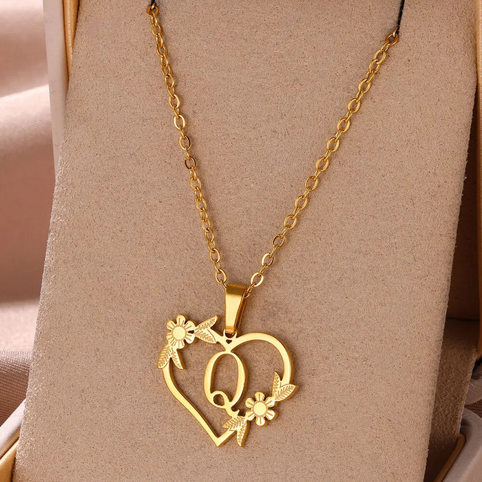 Personalisierte Herz-Kette mit Blumen & Initialen