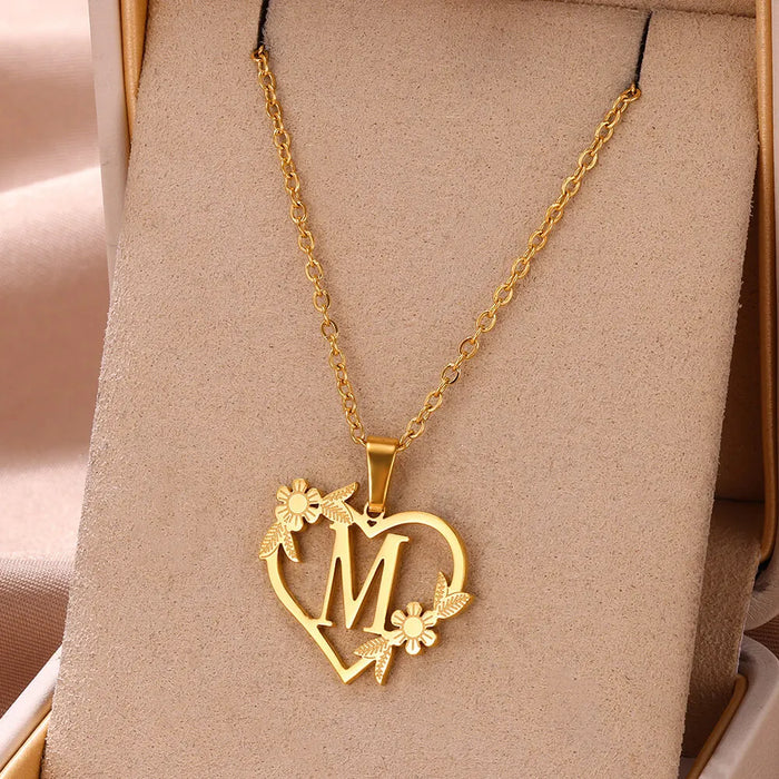 Personalisierte Herz-Kette mit Blumen & Initialen