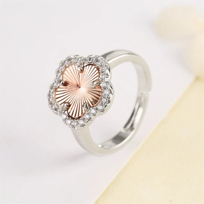 Blumenförmiger Einstellbarer Ring mit Emaille-Inlay und Zirkonia