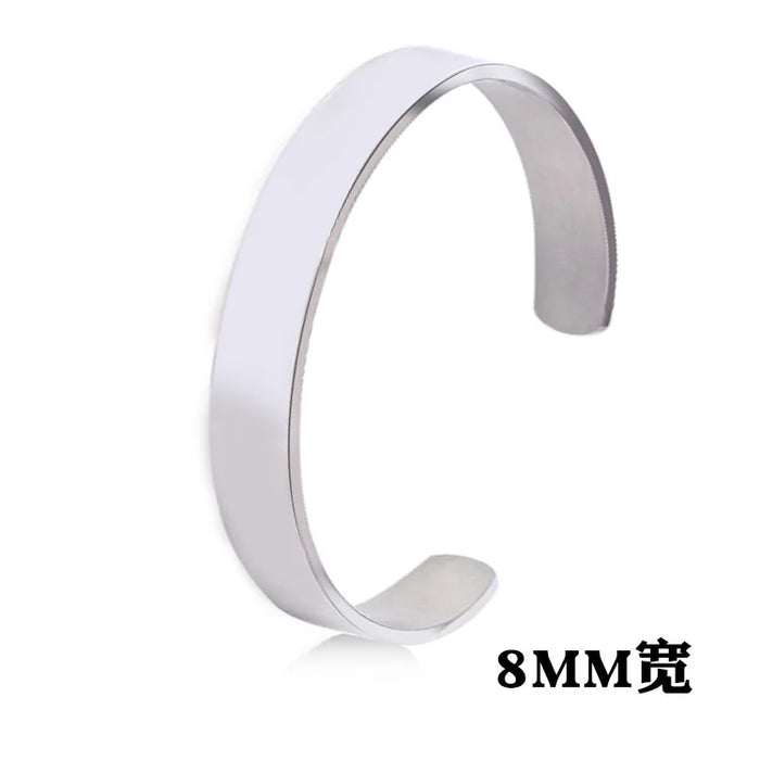 Minimalistisches Edelstahl-Manschettenarmband