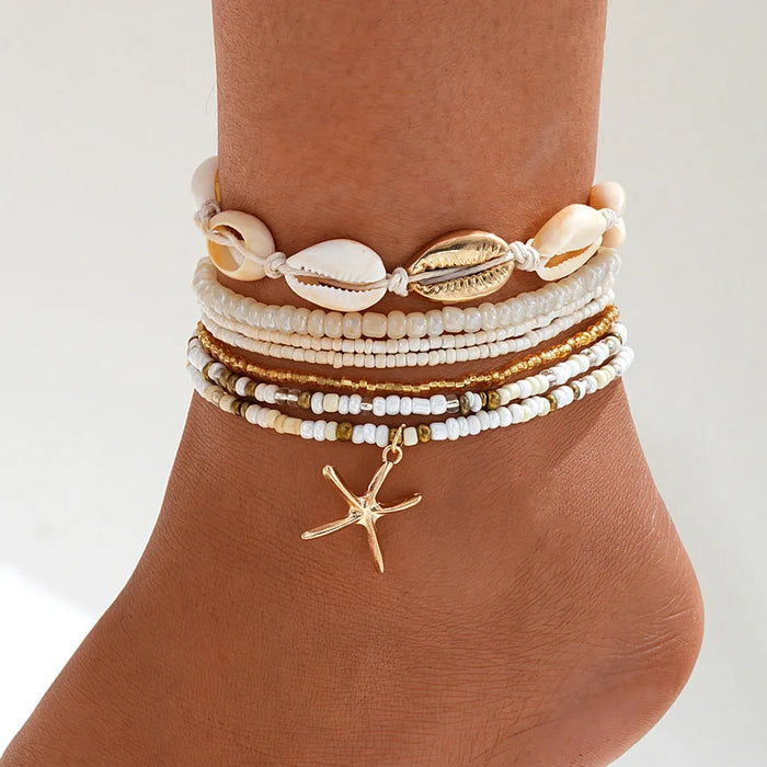 Boho-Perlen-Fußkettchen im Strand-Look mit Muschelanhängern
