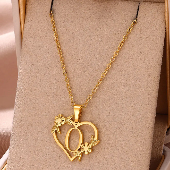 Personalisierte Herz-Kette mit Blumen & Initialen